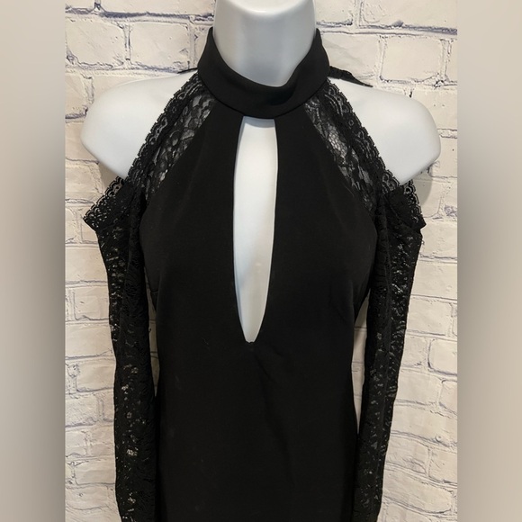 Nicole Miller Kendal Lace cold shoulder Black dress Size 0 - Picture 4 of 8
